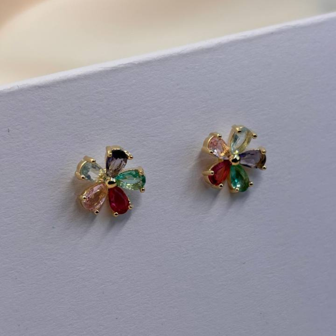 Brinco Flor com Pedras em Zircônias Coloridas