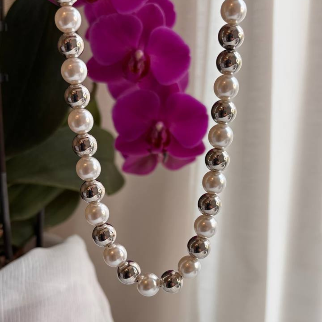 Colar Choker Sequência Intercalada ABS e Pérola