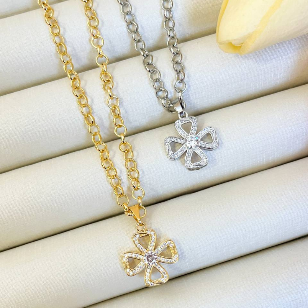 Colar Trevo Cravejado em Zircônias